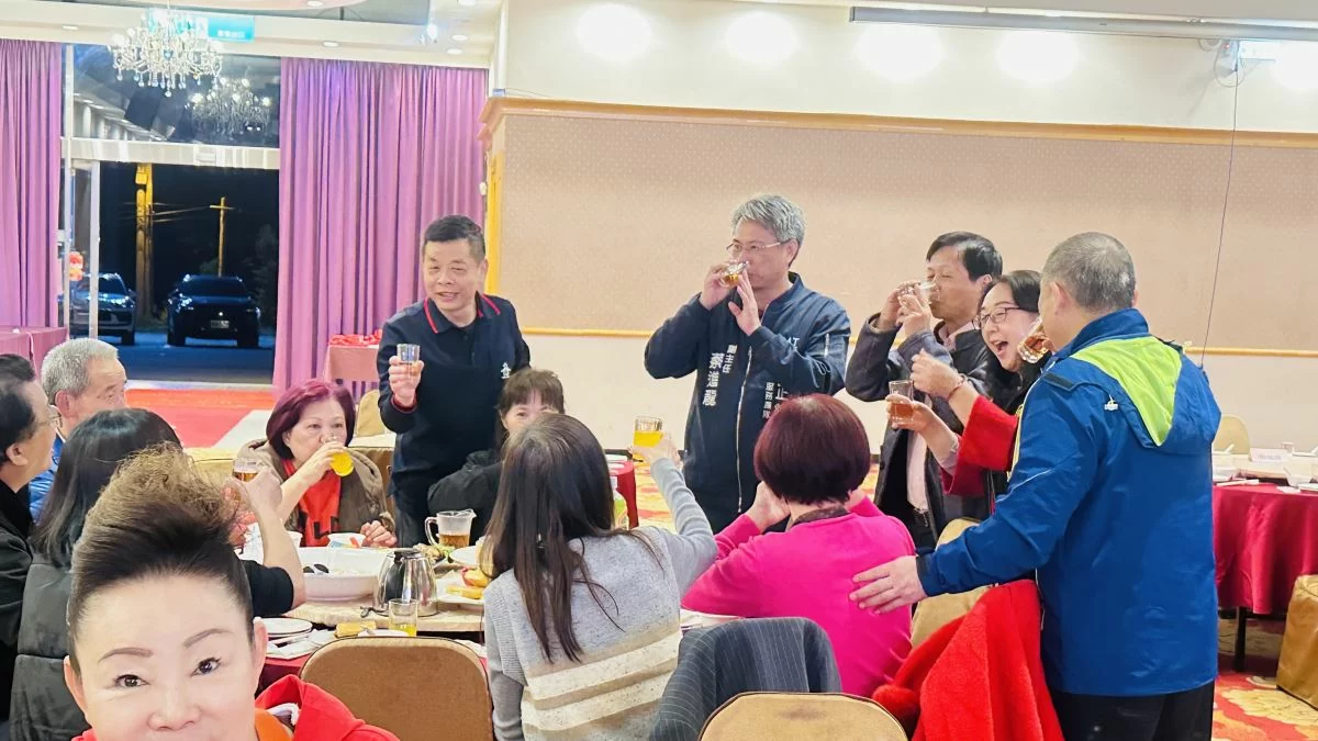 【助學、送暖、挺國軍 大聖會理監事會展現公益力量】 【助學、送暖、挺國軍 大聖會理監事會展現公益力量】