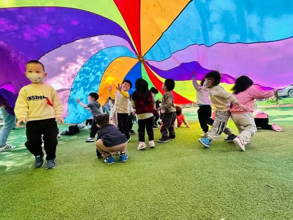 🌈彩虹傘遊戲‧快樂動起來! 🌈 🌈彩虹傘遊戲‧快樂動起來! 🌈