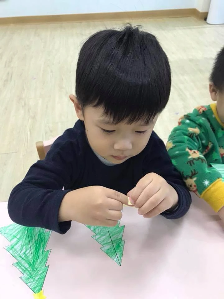 Nemo class 製作聖誕樹