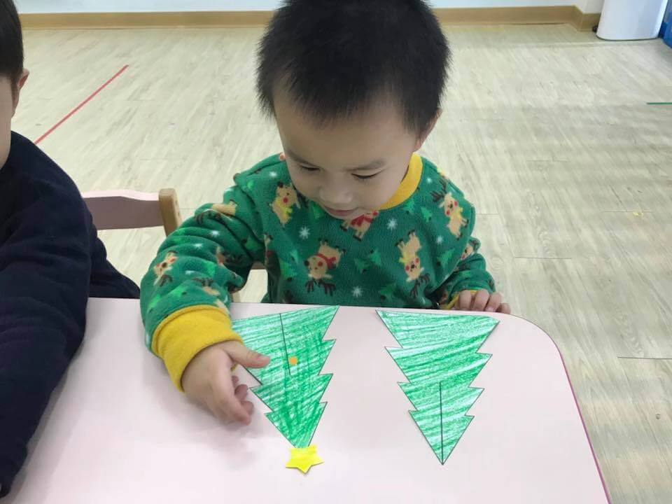 Nemo class 製作聖誕樹